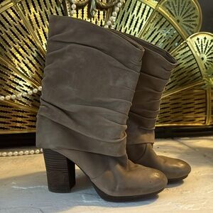 EUC Vince Camuto calf block booties!